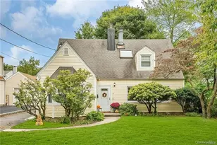 7 Wendover Rd, Eastchester, NY 10709 - Photo 2