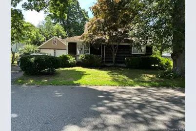 46 McGaw Avenue, Lake Grove, NY 11755 - Photo 4