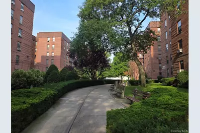 2190 Brigham Street #4B, Brooklyn, NY 11229 - Photo 2
