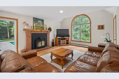 276 Daisy Lane, Carmel, NY 10512 - Photo 10
