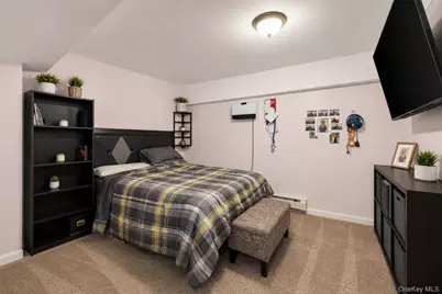 960 E 221st Street, Bronx, NY 10469 - Photo 14