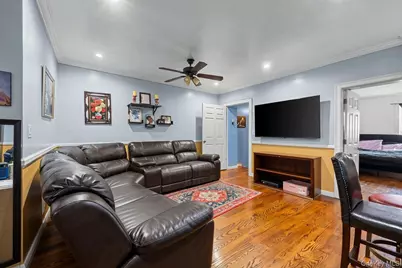 960 E 221st Street, Bronx, NY 10469 - Photo 12