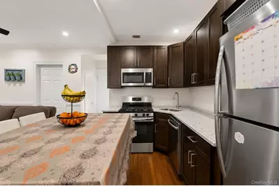 960 E 221st Street, Bronx, NY 10469 - Photo 6