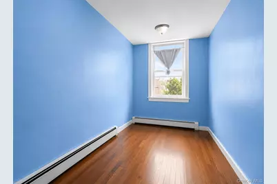 960 E 221st Street, Bronx, NY 10469 - Photo 20
