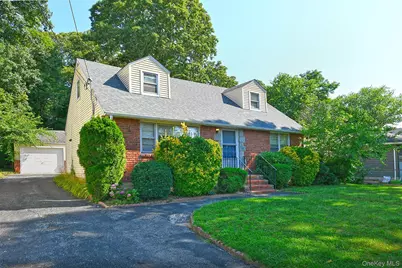 31 Lieper Street, Huntington Station, NY 11746 - Photo 1