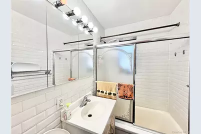 138-25 31 Drive #6L, Flushing, NY 11354 - Photo 8