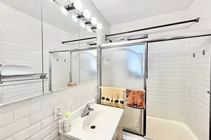 138-25 31st Dr, Flushing, NY 11354 - Photo 8