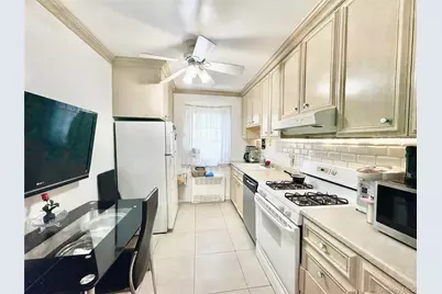 138-25 31 Drive #6L, Flushing, NY 11354 - Photo 6