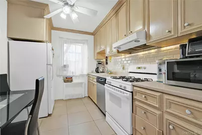 138-25 31 Drive #6L, Flushing, NY 11354 - Photo 10