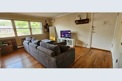 237 N Middletown Road #H, Pearl River, NY 10965 - Photo 4