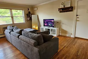 237 N Middletown Rd, Pearl River, NY 10965 - Photo 4
