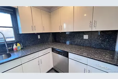 19-07 Clintonville Street #2Fl, Whitestone, NY 11357 - Photo 6