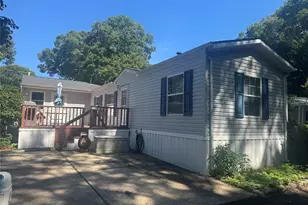 658-A11 Sound Ave, Calverton, NY 11933 - Photo 2