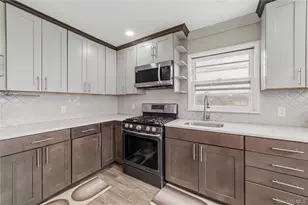 21 Bryn Mawr Pl, Yonkers, NY 10701 - Photo 18