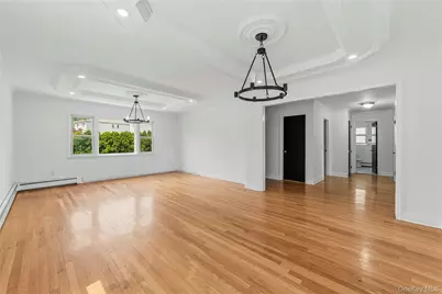 21 Bryn Mawr Place, Yonkers, NY 10701 - Photo 12