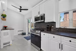 49 Bixley Heath, Lynbrook, NY 11563 - Photo 10
