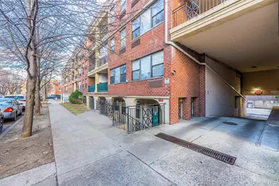 71-19 162 Street #3D, Fresh Meadows, NY 11365 - Photo 2