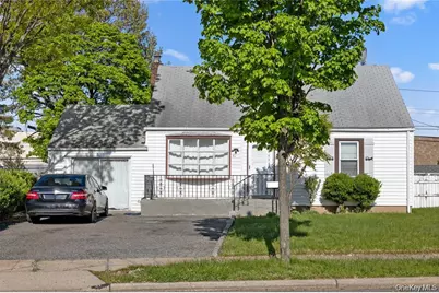 47 Cardinal Road, Levittown, NY 11756 - Photo 2