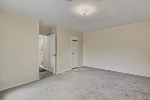 143-30 Roosevelt Ave, Flushing, NY 11354 - Photo 14