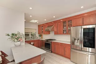 32-50 32nd St, Astoria, NY 11106 - Photo 2