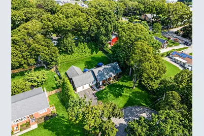 188 Hallock Street, Riverhead, NY 11901 - Photo 26