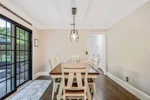 188 Hallock St, Riverhead, NY 11901 - Photo 10