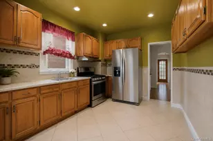 953 E 226th St, Bronx, NY 10466 - Photo 6