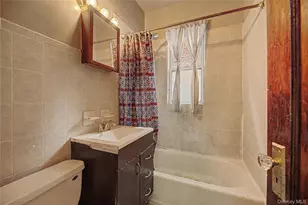 953 E 226th St, Bronx, NY 10466 - Photo 8
