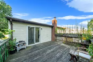 2439 2nd St, East Meadow, NY 11554 - Photo 10