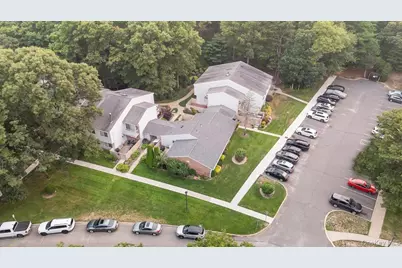 221 Springmeadow Drive #J, Holbrook, NY 11741 - Photo 14