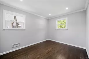 56 Independence St, White Plains, NY 10606 - Photo 10