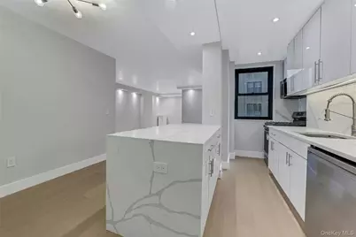 315 E 72nd Street #3A, New York, NY 10021 - Photo 10