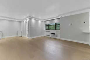 315 E 72nd St, New York, NY 10021 - Photo 2
