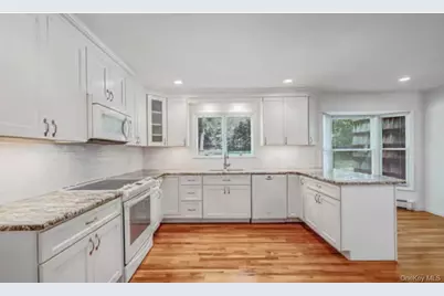 21 Wilderness Road, Nissequogue, NY 11780 - Photo 4