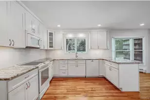 21 Wilderness Rd, Nissequogue, NY 11780 - Photo 4
