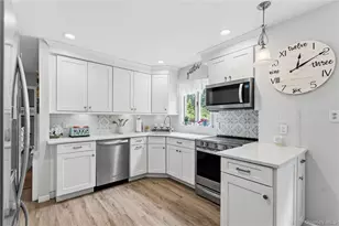 1359 Manor Ln, Bay Shore, NY 11706 - Photo 16
