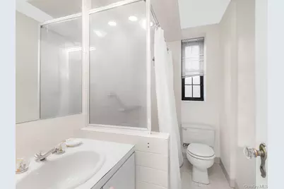 1273 North Avenue #2E, Entry 7, New Rochelle, NY 10804 - Photo 16