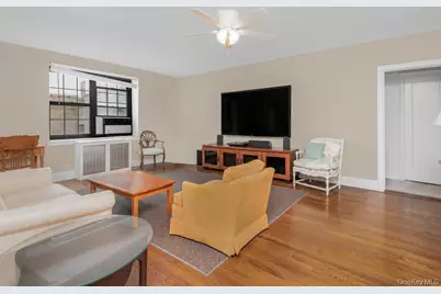 1273 North Avenue #2E, Entry 7, New Rochelle, NY 10804 - Photo 12