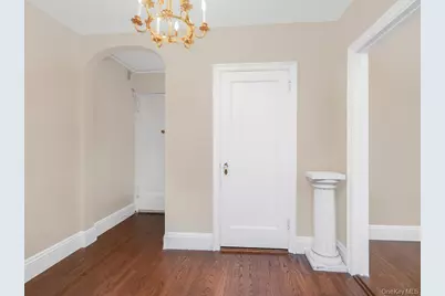1273 North Avenue #2E, Entry 7, New Rochelle, NY 10804 - Photo 4