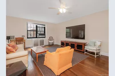 1273 North Avenue #2E, Entry 7, New Rochelle, NY 10804 - Photo 10