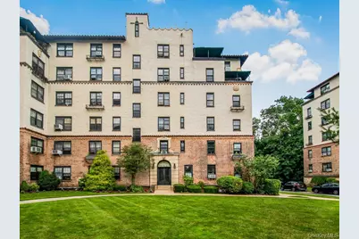 1273 North Avenue #2E, Entry 7, New Rochelle, NY 10804 - Photo 2