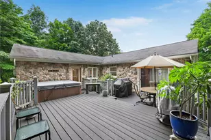 25 Cocoa Ln, Newburgh, NY 12550 - Photo 6