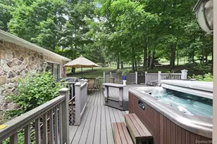 25 Cocoa Ln, Newburgh, NY 12550 - Photo 28