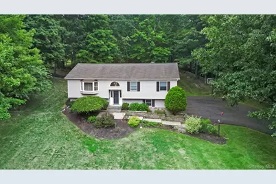 25 Cocoa Lane, Newburgh, NY 12550 - Photo 2