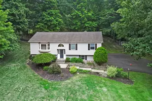 25 Cocoa Ln, Newburgh, NY 12550 - Photo 2