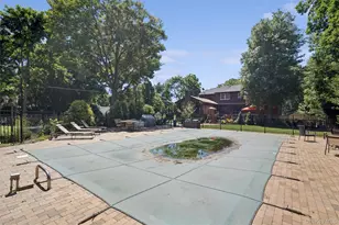 14 Loft Rd, Smithtown, NY 11787 - Photo 12