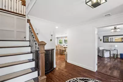 14 Loft Road, Smithtown, NY 11787 - Photo 24