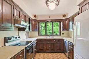 62 Woodhull Pl, Northport, NY 11768 - Photo 14