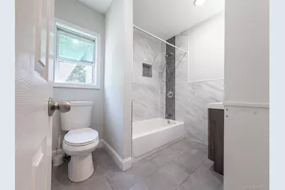 390 Central Islip Boulevard, Ronkonkoma, NY 11779 - Photo 12