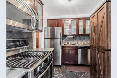 110 Dehaven Drive #120, Yonkers, NY 10703 - Photo 8